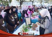Kreasi Mie dan Kostum Unik, Bhayangkari Polres Kediri Tampil Kreatif di Festival Kuno Kini 2026