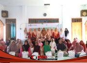 Melalui “Jumat Berkah”, DWP UIN KHAS Jember Salurkan Bingkisan di Karangmluwo