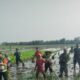 Babinsa dan Petani di Mojoanyar Bersinergi Sukseskan Tanam Padi Serentak