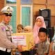 Polantas Menyapa, Satlantas Polres Gresik dan Taruna Akpol Salurkan Bansos untuk Warga dan Panti Asuhan