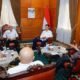 Gubernur Jatim Terima JMSI Jatim Award 2026 Kategori Keterbukaan Media Berkualitas