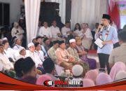 Gus Fawait Salurkan Insentif Guru Ngaji