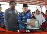 Ratusan Pelajar Ikuti Wisuda Gemajuza, Bupati Albarra Harap Jadi Generasi Qurani