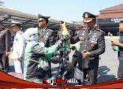 Hari Bhayangkara Ke-80, Polresta Sidoarjo Bagikan Beras untuk Warga