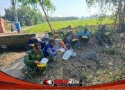 Kebersamaan TNI dan Warga Terjalin Lewat Makan Siang Bersama di Lokasi Jembatan Garuda