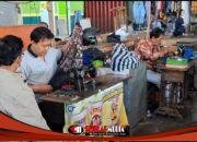 Jelang Tahun Ajaran Baru, Penjahit di Pasar Pahing Kediri Kebanjiran Order Seragam Sekolah