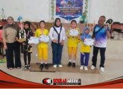 Turnamen Tenis Meja Piala PT MSI Dan Piala Bergilir Ketua PWI Labuhanbatu Resmi Ditutup, Erni Manja serahan hadiah bagi pemenang