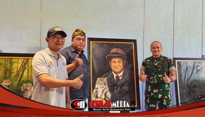 Danrem 082/CPYJ Apresiasi Karya Seniman Lokal, Boyong Lukisan Presiden Prabowo dari Pameran di Sunrise Mall