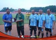 Forkopimda FC Menang 3-0 Lawan Anak Harimau FC, Bupati Asahan Serahkan Piala Turnamen HUT Bhayangkara ke-80
