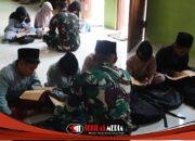 Duduk Lesehan: Satgas TMMD 129 Bojonegoro Dampingi Anak Anak Krebet Belajar Mengaji