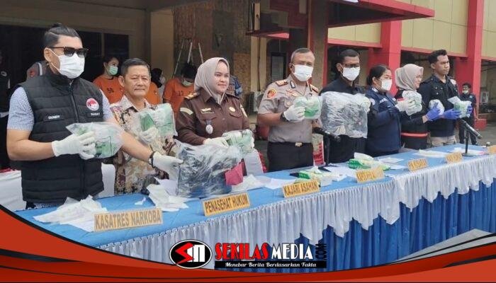 Polres Asahan Tetapkan Tiga Kurir Wanita Tersangka, Sita 8,7 Kg Sabu dan 772 Bungkus Cartridge Vape
