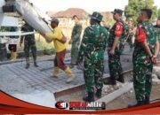 Tinjau Pengecoran Jalan Kedungpandan, Dansatgas TMMD 129 Bojonegoro Motivasi Prajurit