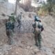 Gotong Royong Angkut Material, TNI dan Warga Pacu Pembangunan Jembatan Garuda Tumapel