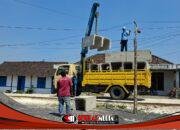 Kejar Target Sasaran Fisik, Satgas TMMD 129 Bojonegoro Pasok U-Ditch di Dusun Krebet