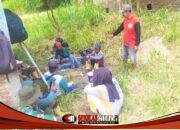 Momen Hangat TMMD 129 Bojonegoro: Ngopi Lesehan di Pinggir Jalan, TNI dan Warga Menyatu Tanpa Jarak