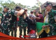 Senyum Tiga Generasi Sambut Jenderal: Potret Hangat Kunjungan Wasev TMMD 129 Bojonegoro di Kesongo