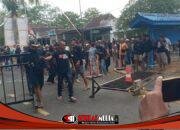 Warga Buka Paksa Akses Jembatan Lahor, Jalur Penghubung Malang – Blitar Kembali Normal