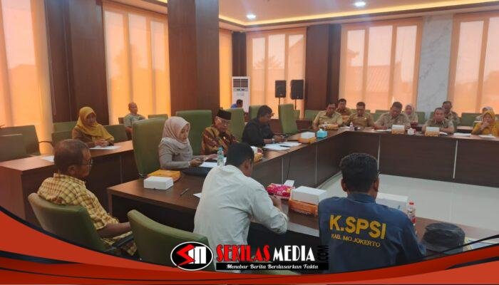 Buruh PT BRJ Mengadu ke DPRD Mojokerto, Persoalan Dirumahkan Tanpa Upah Jadi Sorotan