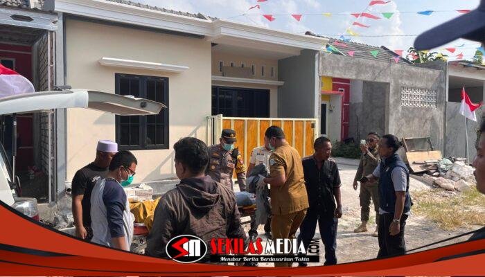 Heboh Penemuan Mayat di Teras Rumah Kos, Tim INAFIS Polres Lamongan Langsung Olah TKP
