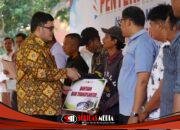 Dukung Peningkatan Produksi, Mas Dhito Kembali Salurkan 216 Bantuan Pertanian Bagi Petani