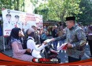 Bupati Asahan Pimpin Gerakan Pembagian Bendera Merah Putih Semarakkan Bulan Kemerdekaan