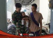 Sentuhan Hangat TMMD 129 Bojonegoro: Ketika Seragam Loreng Menjaga Senyum Sang Balita di Kesongo