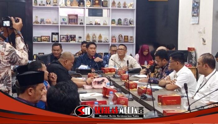 Warga Bawean Kerap Terlantar Saat Cuaca Buruk, DPRD Gresik Dorong Penambahan Armada