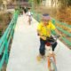 Senyum Nyaring di Atas Jembatan TMMD 129 Bojonegoro Brang Etan: Buat Ibu-Ibu dan Santri Cilik Bernapas Lega