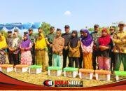 Penutupan TMMD ke-129 di Kesongo Bojonegoro Diwarnai Aksi Sosial Sembako