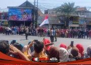 Forkopimcam Kebomas Gelar Detik-Detik Proklamasi di Perempatan Kebomas