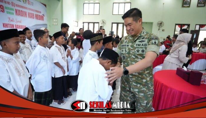 Kodim 0809/Kediri Gelar Khitan Bahagia dan Pengobatan Gratis Semarakkan HUT Ke-81 Kemerdekaan RI