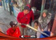 Kemarau Panjang, PDI Perjuangan Gresik Salurkan 20.000 Liter Air Bersih ke Randuboto