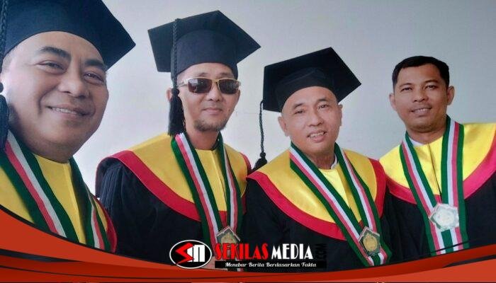 Belajar Di Usia Dewasa Berjuang Seumur Hidup: Kisah Inspiratif Sukma Hidayat Di Wisuda UTS Palembang