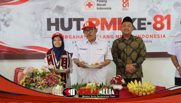 Kemarau Melanda, Pemkab Gresik Gandeng PMI hingga Parpol Salurkan Air Bersih
