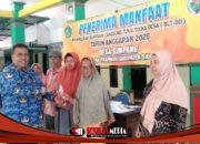 Pemdes Simpang Serahkan BLT/ DD Tahap Tiga, Penyandang Disabilitas Dan Janda Terbantu