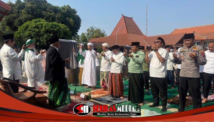 Kemarau Panjang Melanda, Pemprov Jatim dan Pemkab Mojokerto Salat Istisqa Mohon Hujan