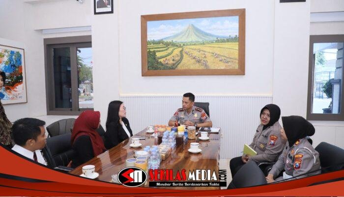 Kapolres Kediri Kota dan OJK Perkuat Sinergi, Bahas Pinjol hingga Bahaya Judi Online