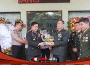 HUT TNI ke-81, Kapolres Jombang Beri Kejutan ke Kodim 0814, Sat Radar 405 dan Subdenpom