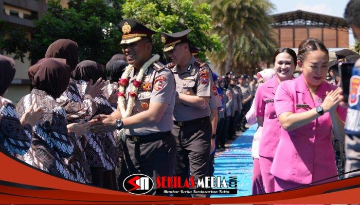 Farewell Parade Pisah Sambut Kapolresta Sidoarjo