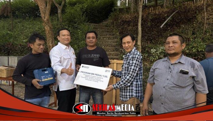 BRI Jombang Salurkan Peralatan Modern untuk Dorong Produktivitas Bengkel Las di Mojoagung