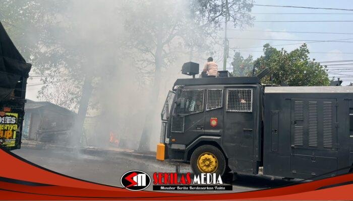 Polres Mojokerto Terjunkan AWC, Kebakaran Bengkel Tambal Ban di Mojosari Berhasil Dipadamkan