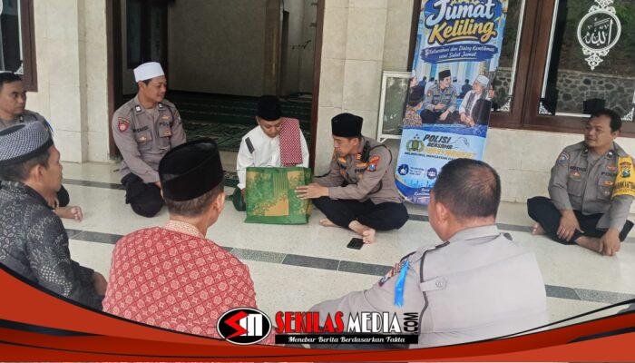 Lewat Salat Jumat Keliling Kapolsek Pacet Dorong Warga Aktifkan Kembali Siskamling