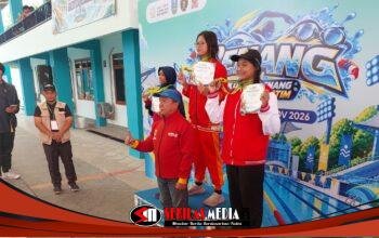 Baiq Aisyah Buka Perolehan Medali Kota Mojokerto dengan Emas dari Cabor Renang di POPDA XV Jatim